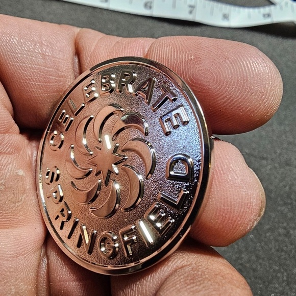 Celebrate Springfield Silver Tone Metalic Challenge Coin Commemorative Token - Picture 4 of 11